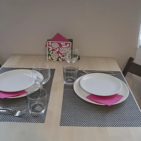 Apartment Krakovska 5 *