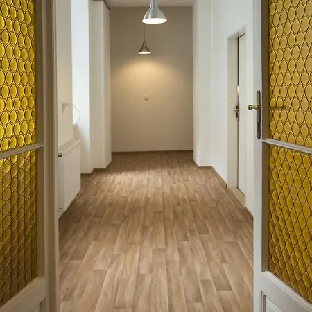Apartment Krakovska 5 *