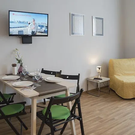 Apartment Krakovska 5 *