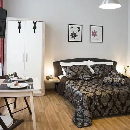 Krakovska 5 Apartment *