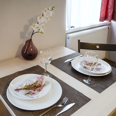 Krakovska 5 *